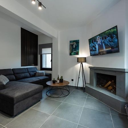 Frourio Lodge Α2 Λάρισα Εξωτερικό φωτογραφία